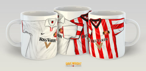 2000 - 2002 retro shirt design (Sunderland AFC) mug - by Dave Wright